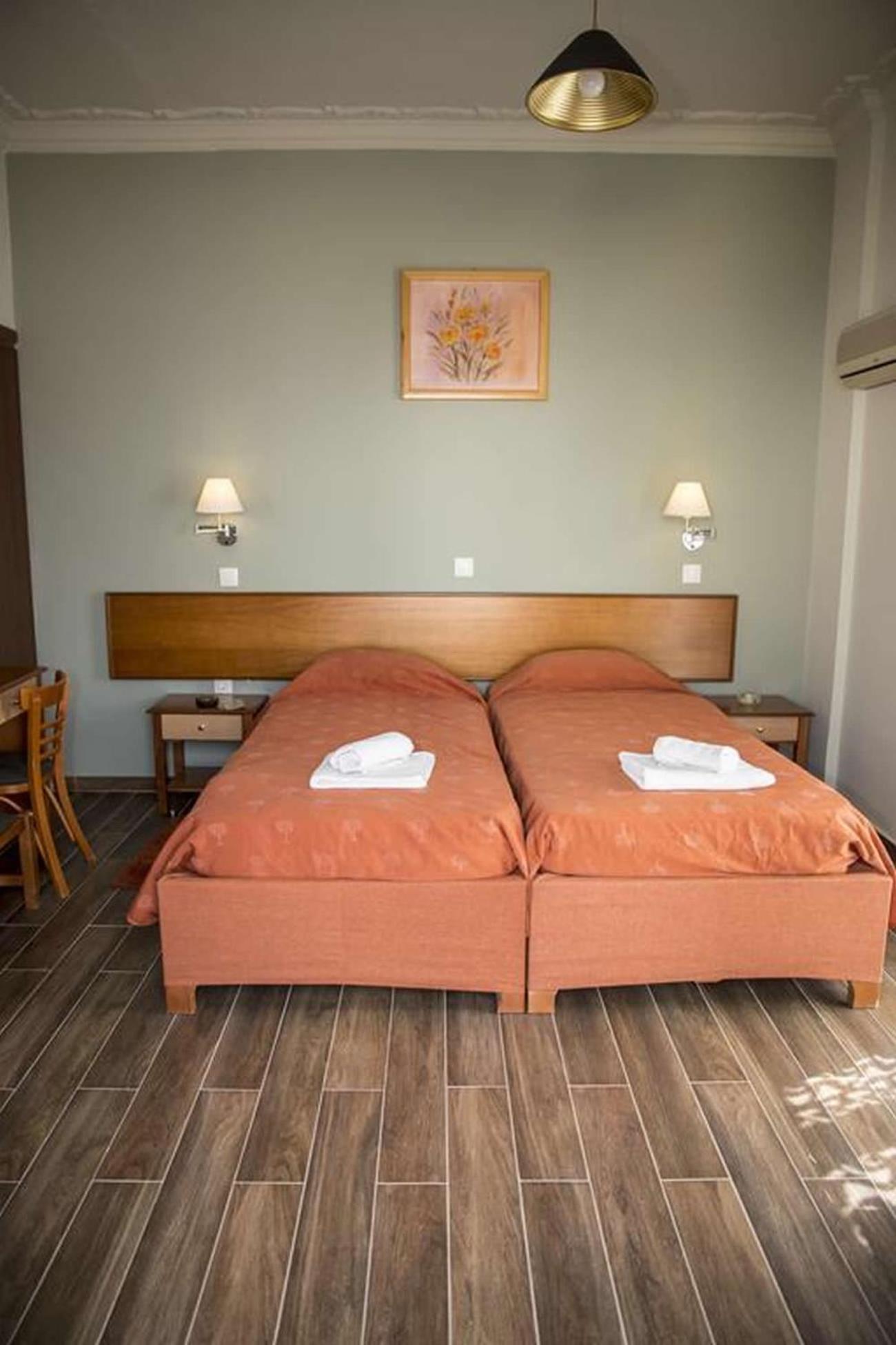 Togias Hotel Aegina Экстерьер фото