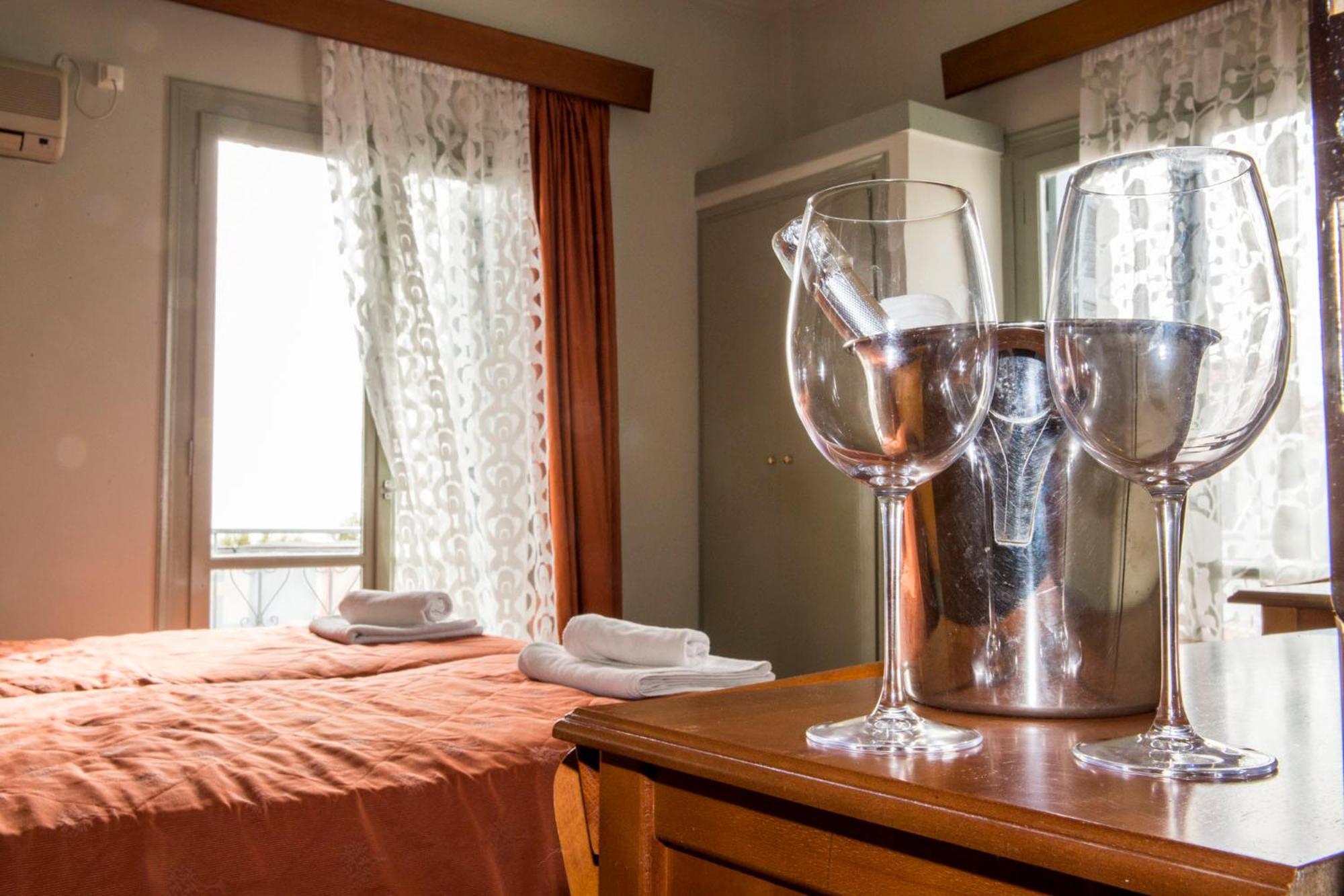 Togias Hotel Aegina Экстерьер фото